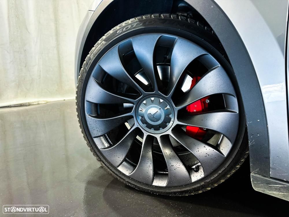 Tesla Model Y Performance Dual Motor AWD - 61