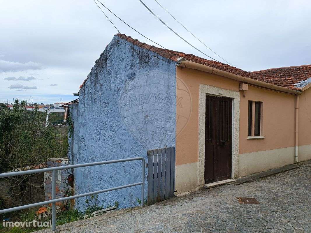 Moradia T1 para venda - Grande imagem: 2/3