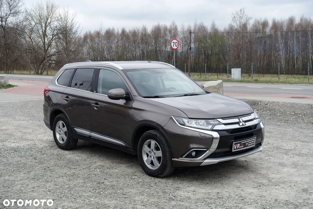 Mitsubishi Outlander 2.2 DI-D 4WD Intense - 3
