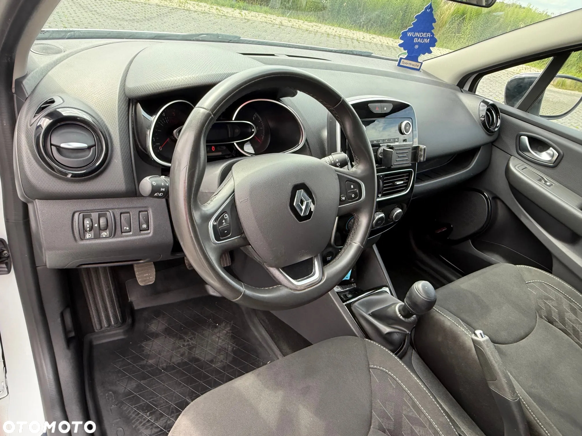 Renault Clio - 13