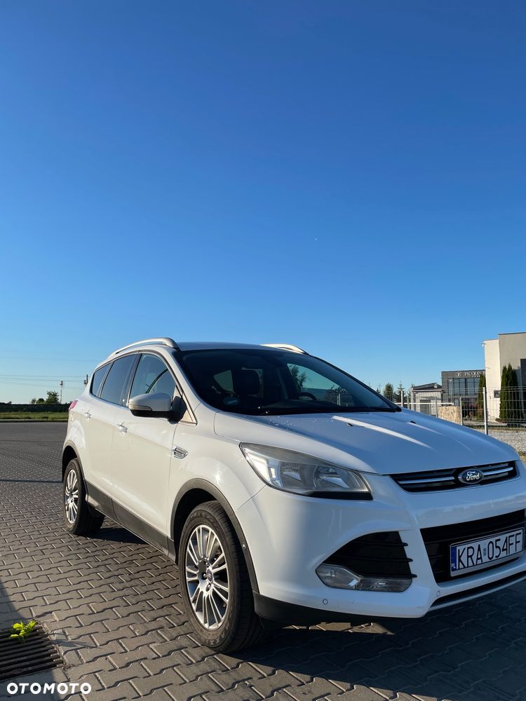 Ford Kuga 1.6 EcoBoost 2x4 Titanium - 3