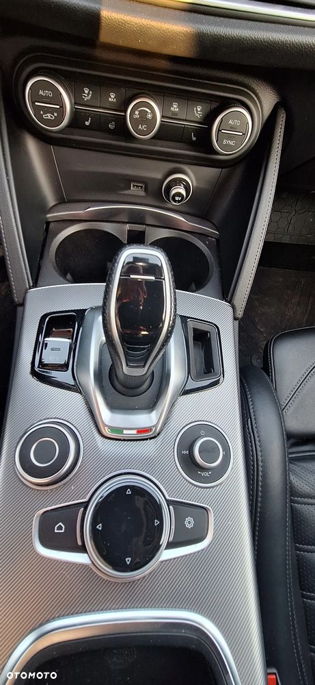 Alfa Romeo Stelvio 2.0 Turbo Veloce Q4 - 22