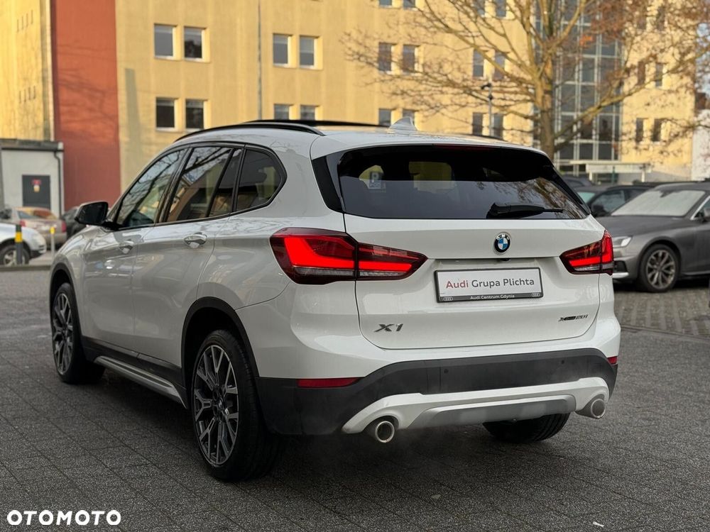 BMW X1 xDrive20i GPF xLine - 10