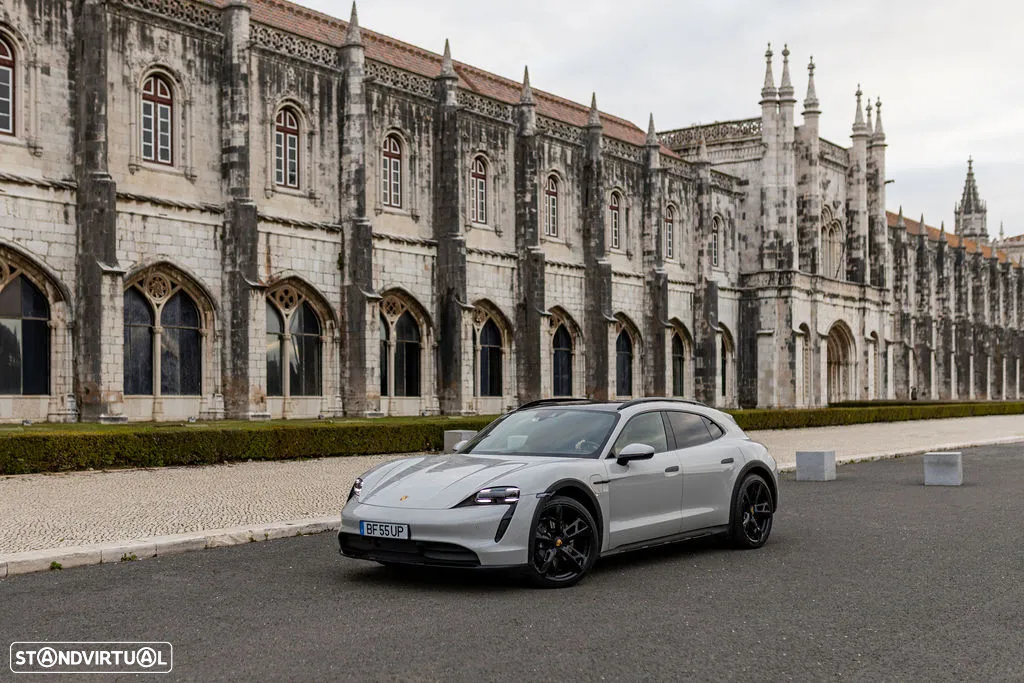 Porsche Taycan Cross Turismo 4 - 3