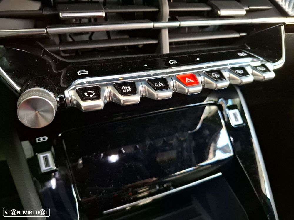Peugeot 2008 1.2 Hybrid Allure e-DCS6 - 21