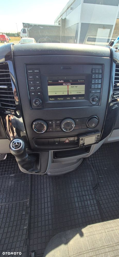 Mercedes-Benz Sprinter - 10