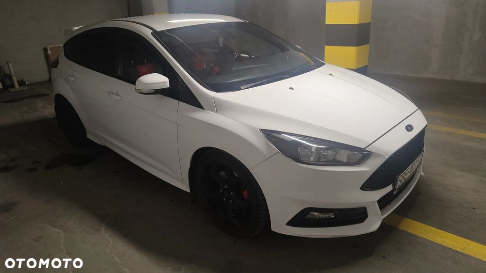Ford Focus 2.0 EcoBoost ST-2 - 3
