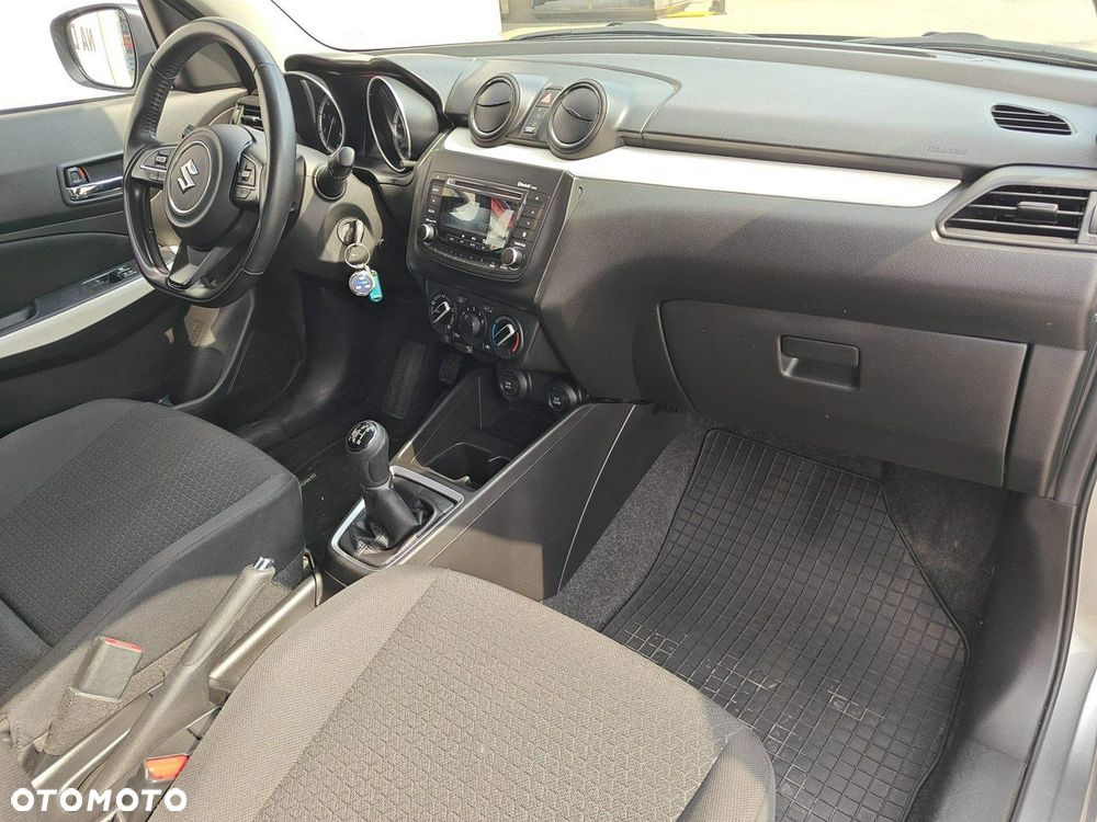 Suzuki Swift - 8