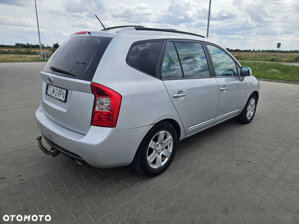 Kia Carens - 3