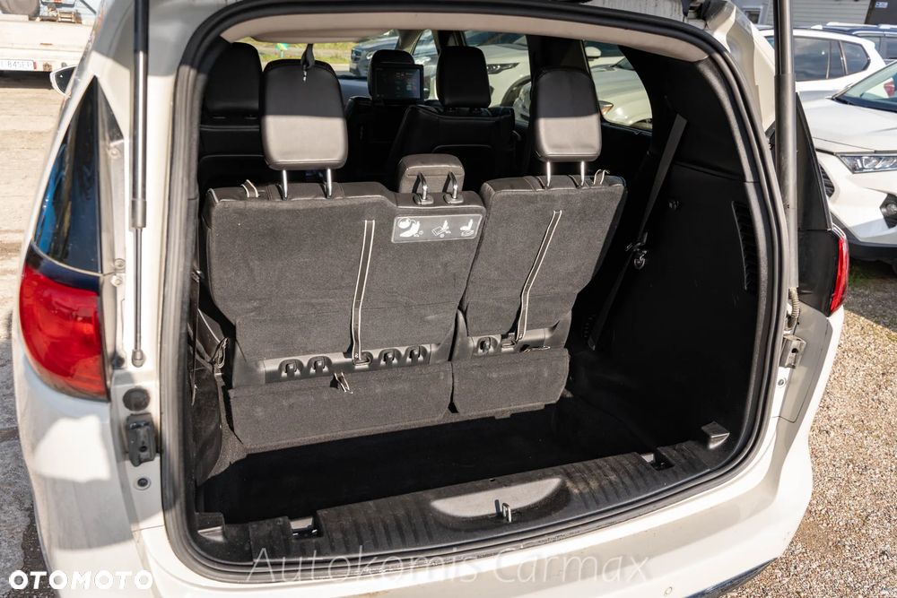 Chrysler Pacifica - 32