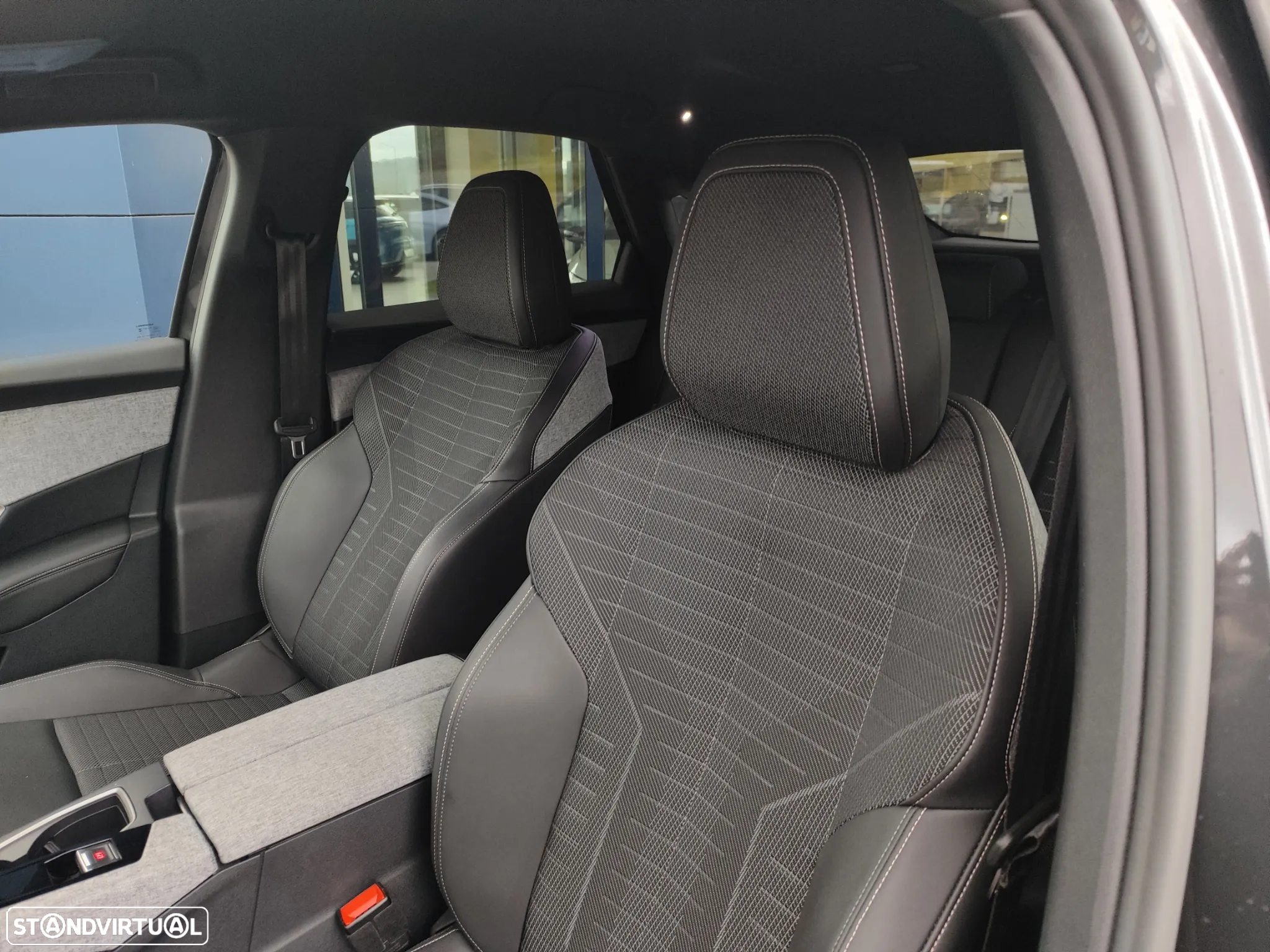 Peugeot 3008 1.2 Hybrid Allure e-DCS6 - 18