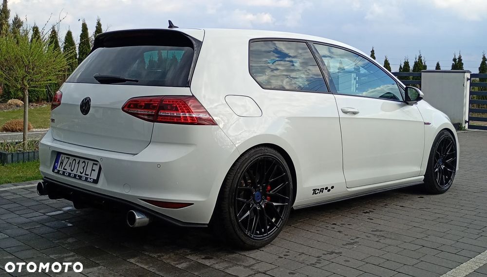 Volkswagen Golf - 4