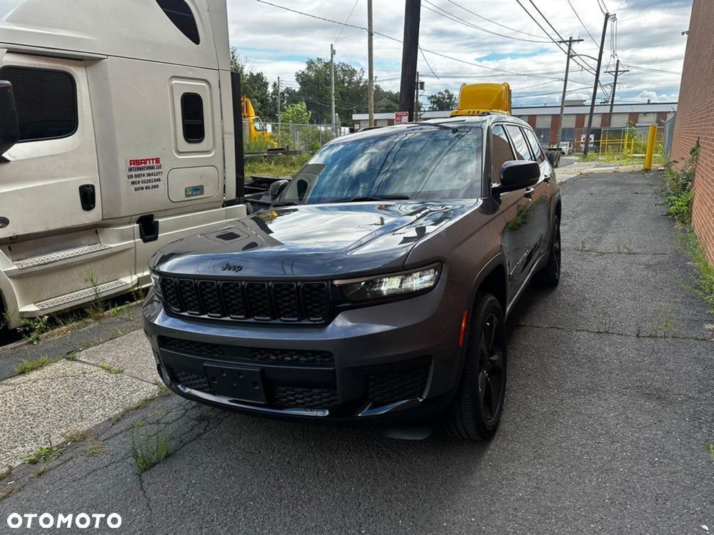 Jeep Grand Cherokee - 1