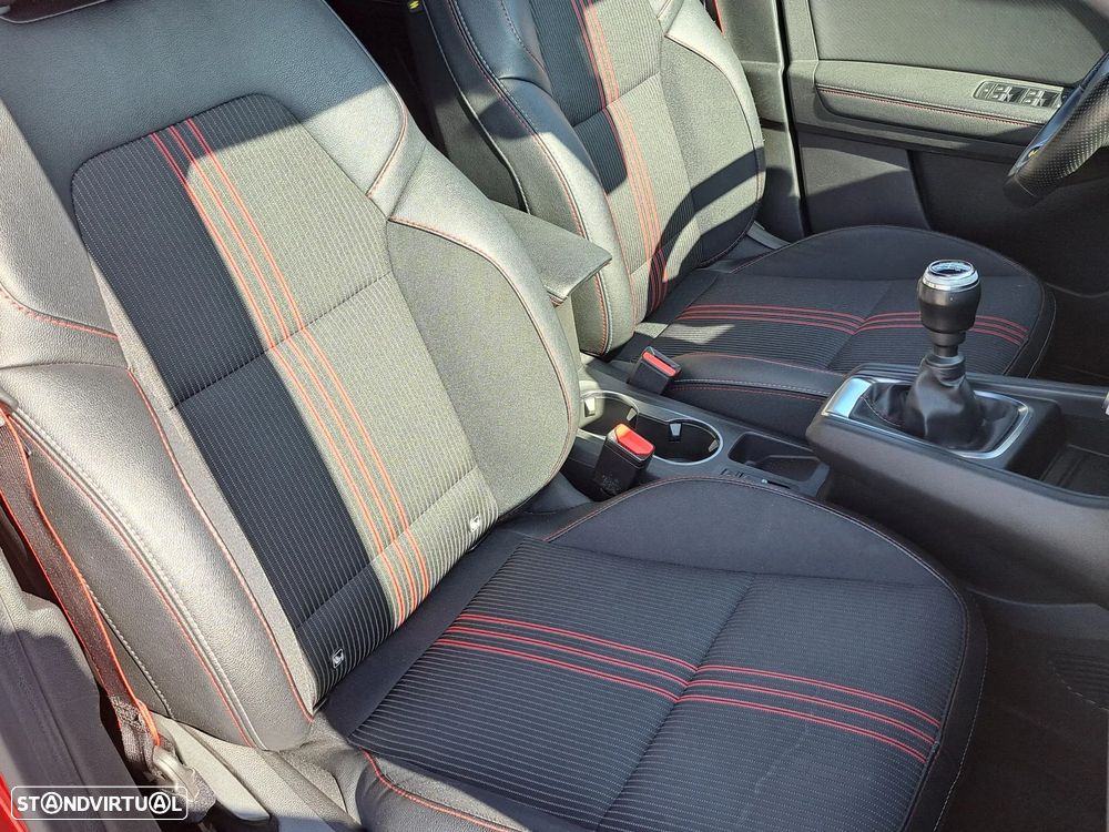 Renault Captur 1.0 TCe RS Line - 27