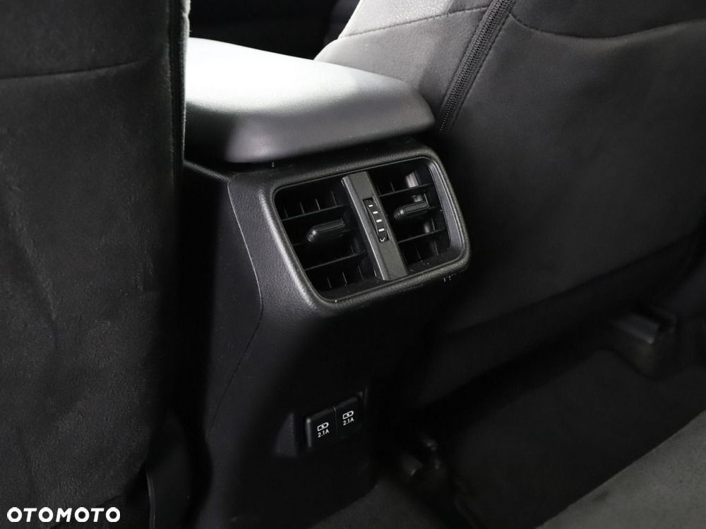 Lexus UX 250h - 36