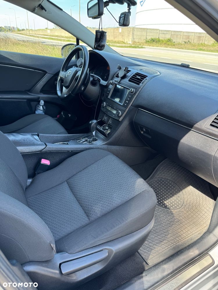 Toyota Avensis 2.0 Prestige MS - 9