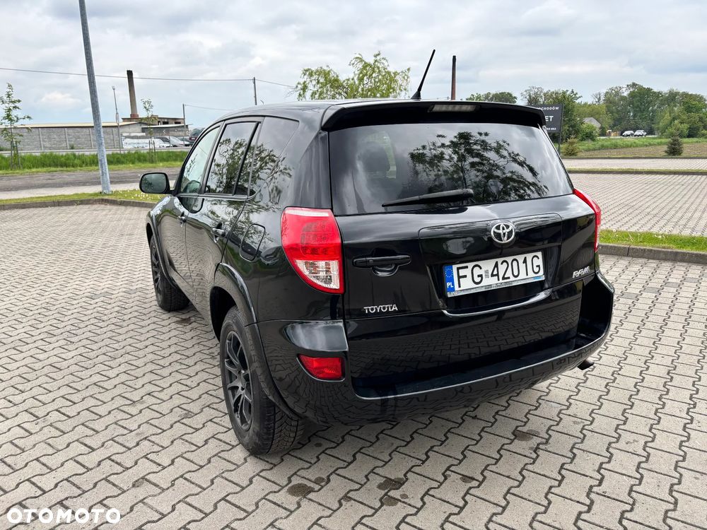 Toyota RAV4 2.2 D-4D X - 12