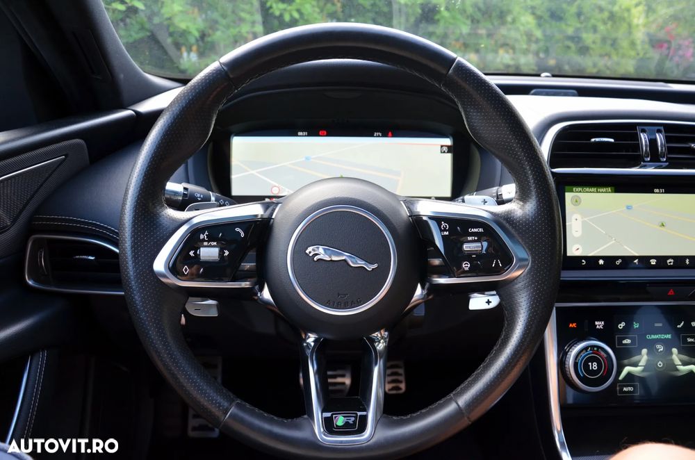 Jaguar XE D200 Aut. R-Dynamic HSE - 32