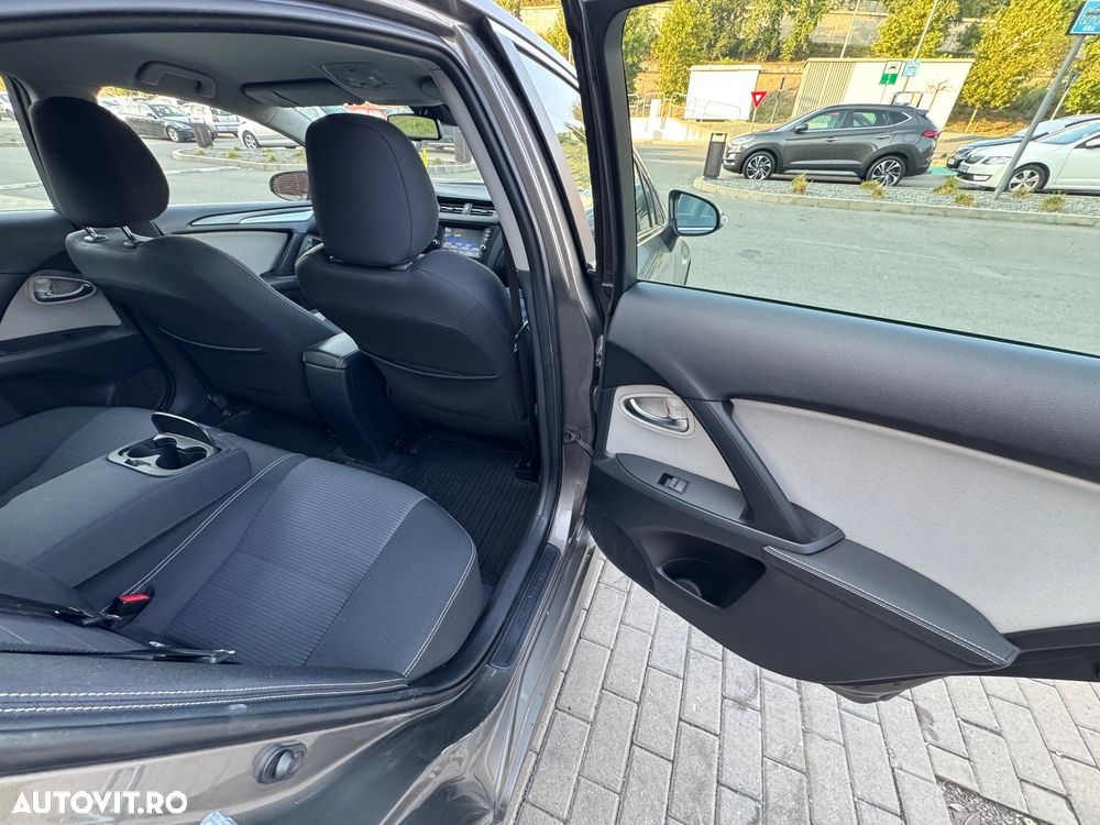Toyota Avensis 1.8 Executive - 15