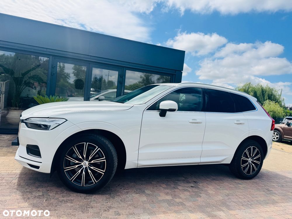 Volvo XC 60 B4 D AWD Geartronic Momentum Pro - 24