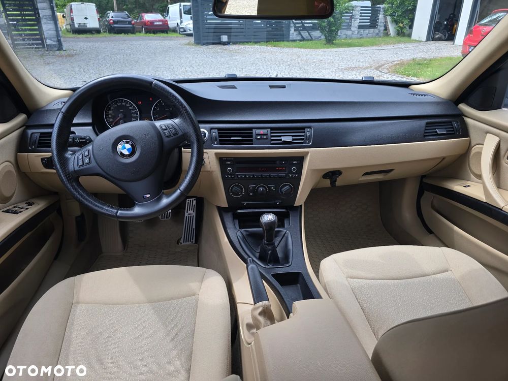 BMW Seria 3 325i - 20