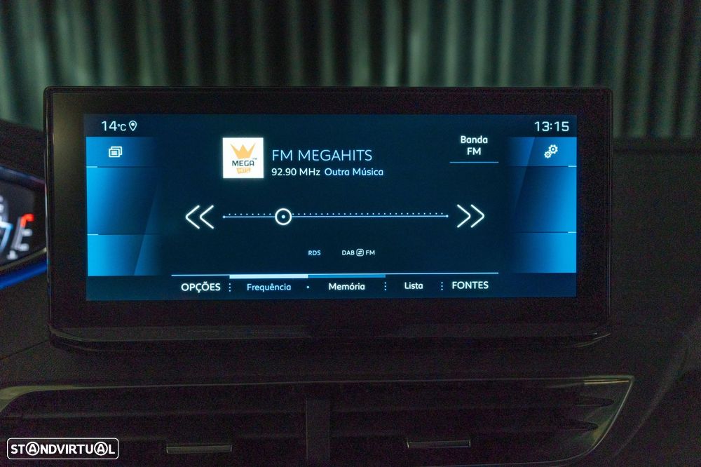 Peugeot 5008 1.2 PureTech Allure EAT8 - 19