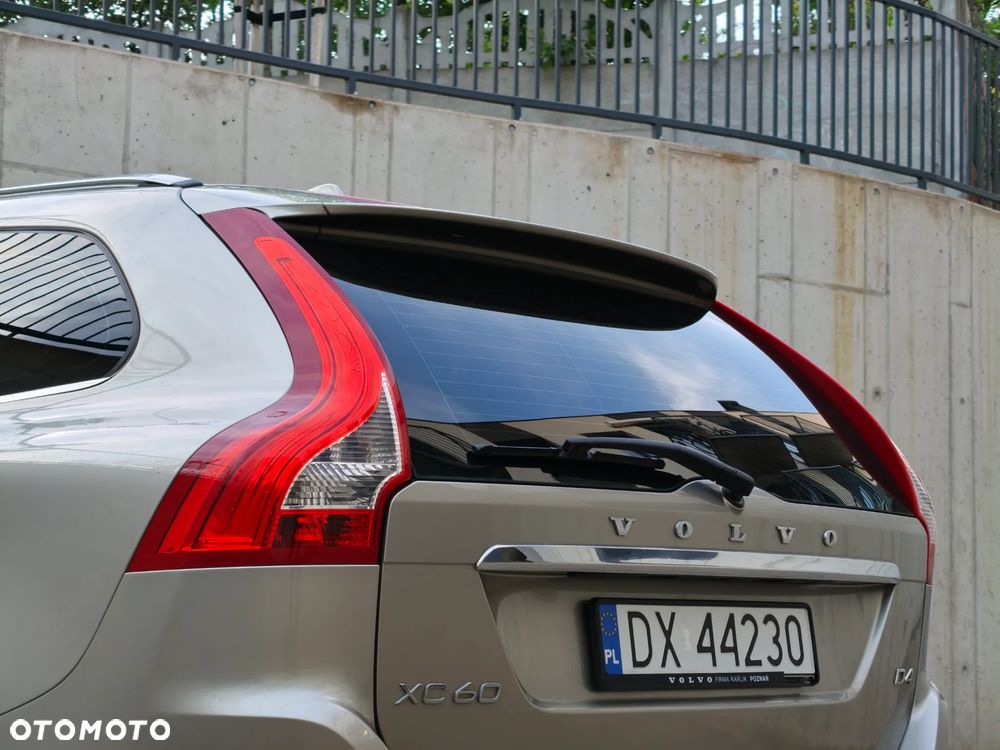 Volvo XC 60 D4 Drive-E Momentum - 35