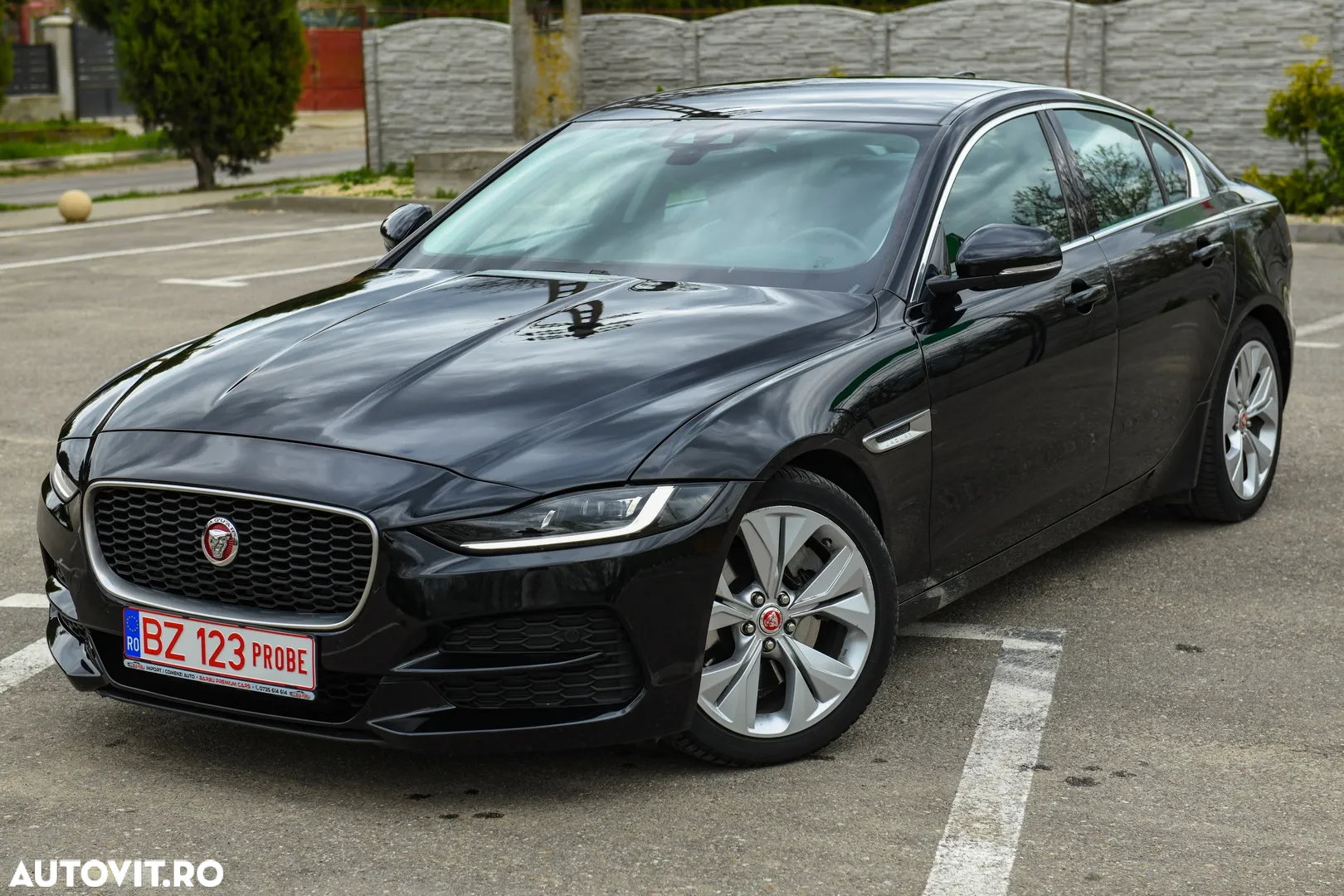 Jaguar XE D180 Aut. S - 23