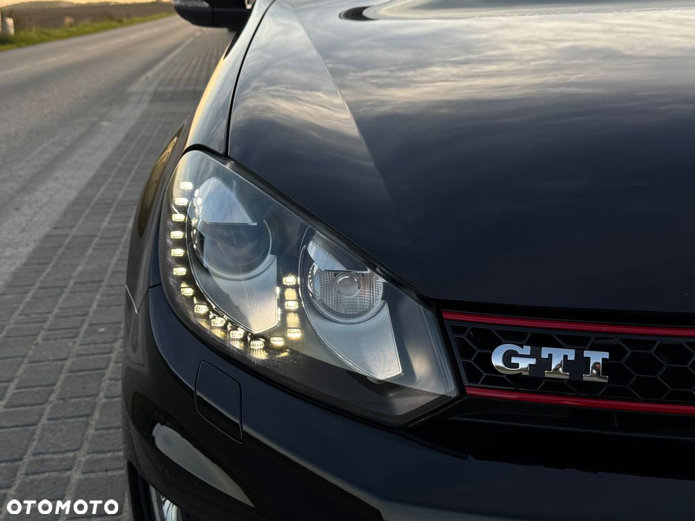 Volkswagen Golf 2.0 GTI adidas - 2