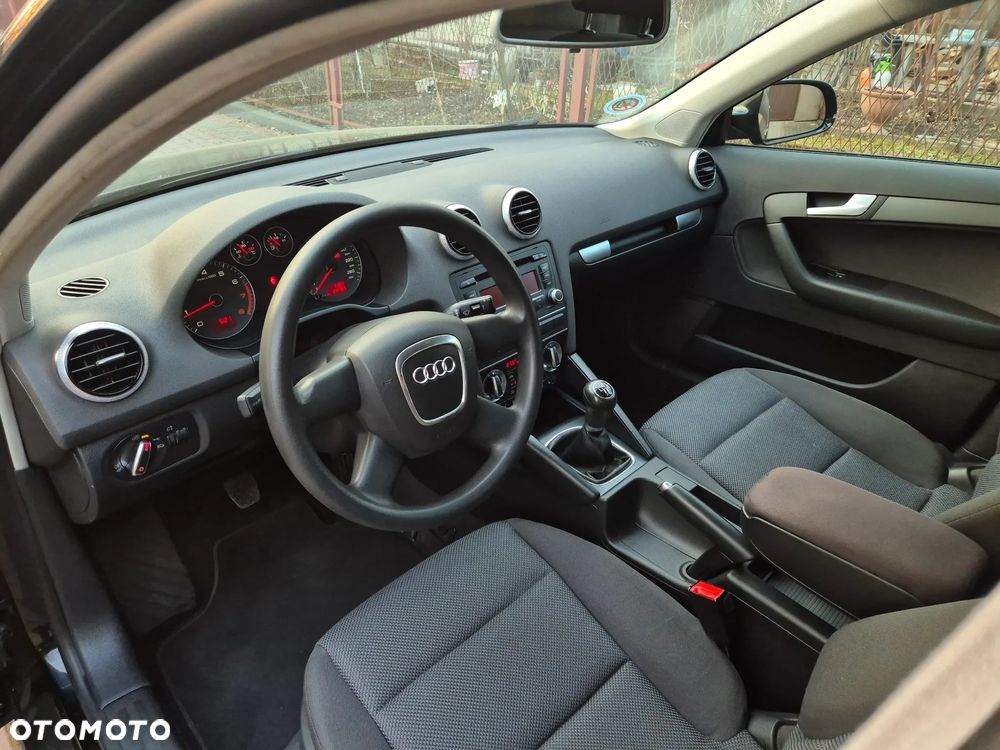 Audi A3 Sportback 1.6 Attraction - 13