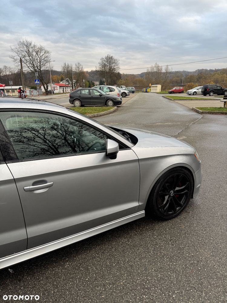 Audi S3 S tronic - 25
