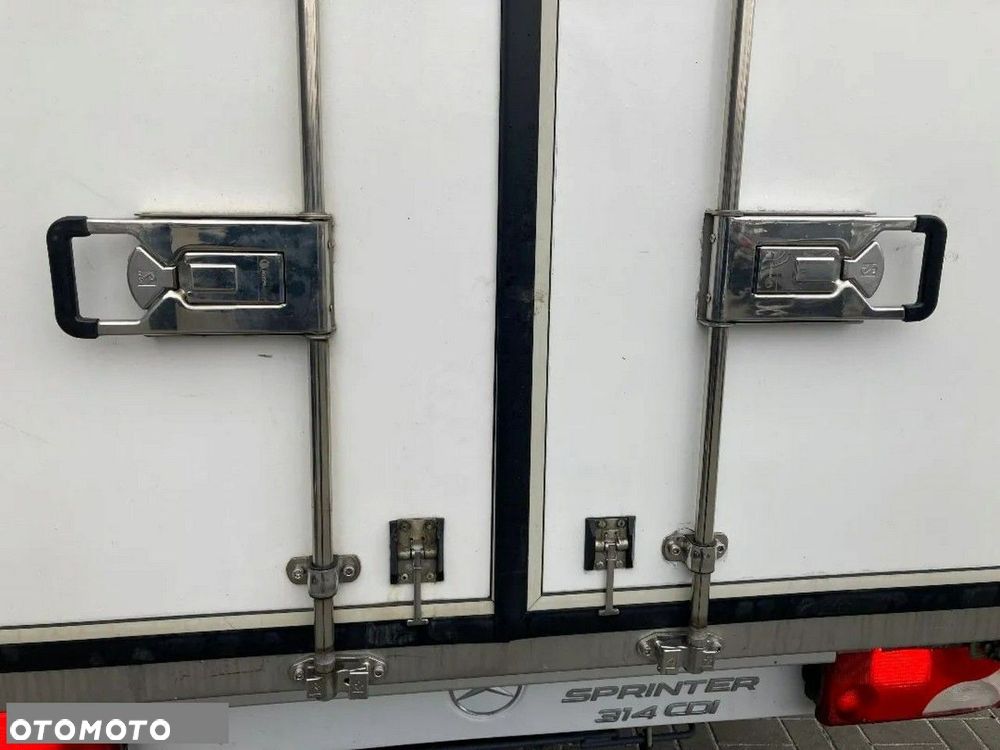 Mercedes-Benz Sprinter - 10