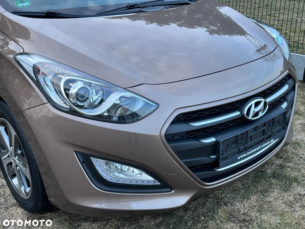 Hyundai i30 1.6 CRDI Trend - 3