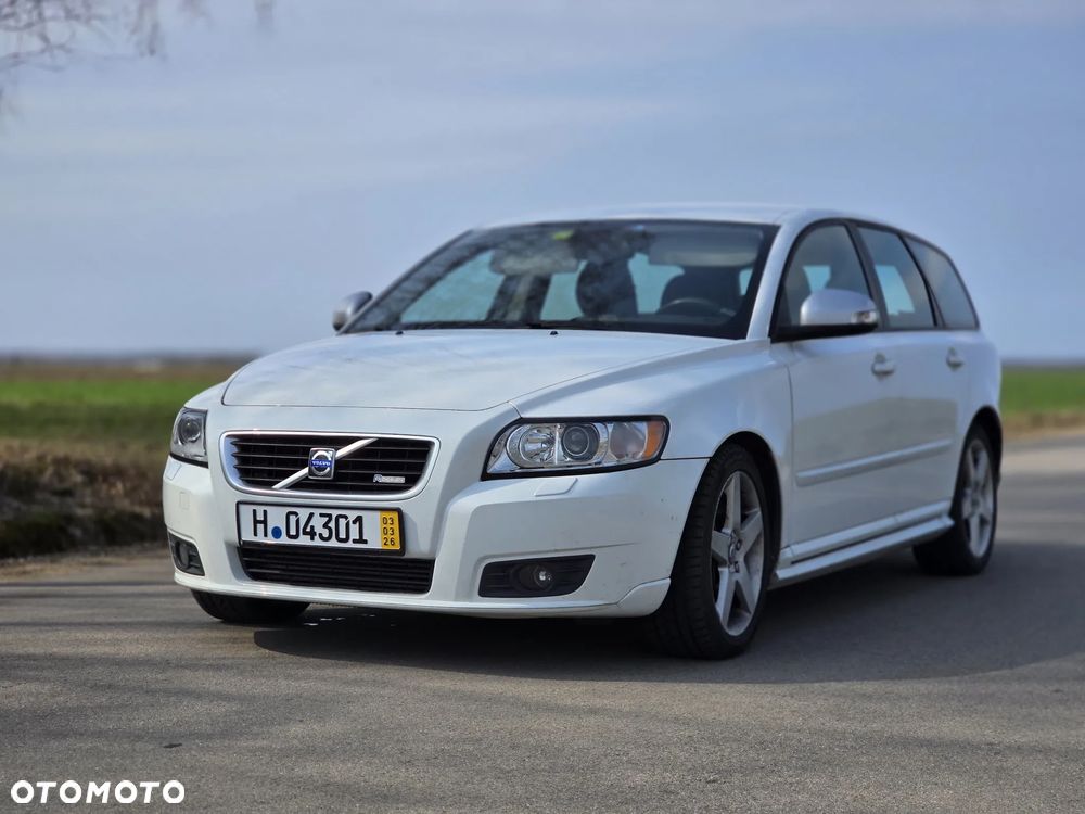 Volvo V50 D5 R-Design Momentum - 3