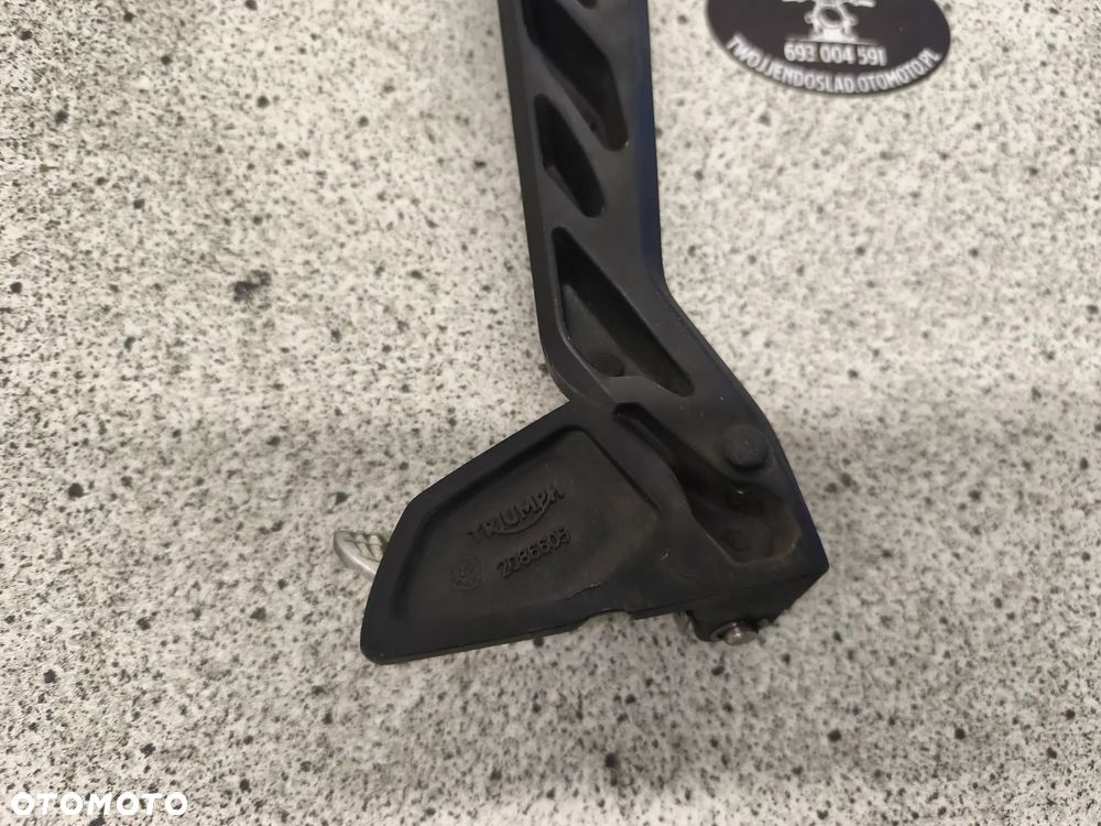 Set lewy tył, podnóżek pasażera Triumph Trident 660 2022 - 11