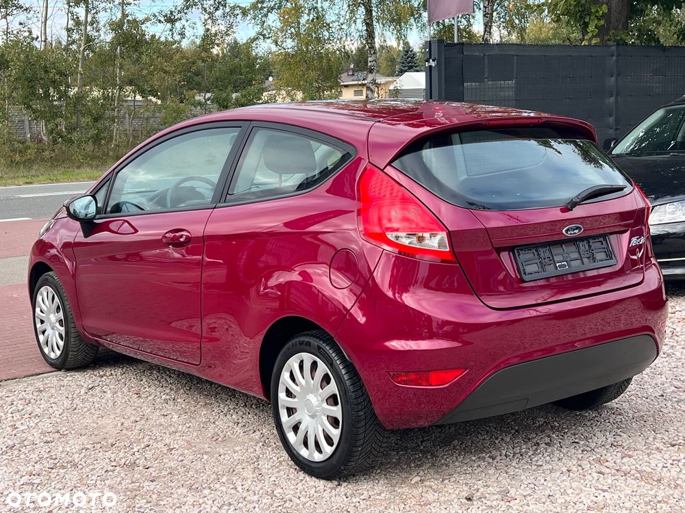Ford Fiesta 2010 photo 4