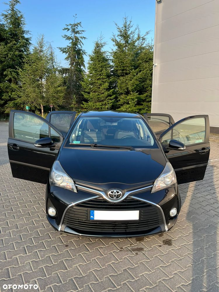 Toyota Yaris 1.33 Premium EU6 - 6