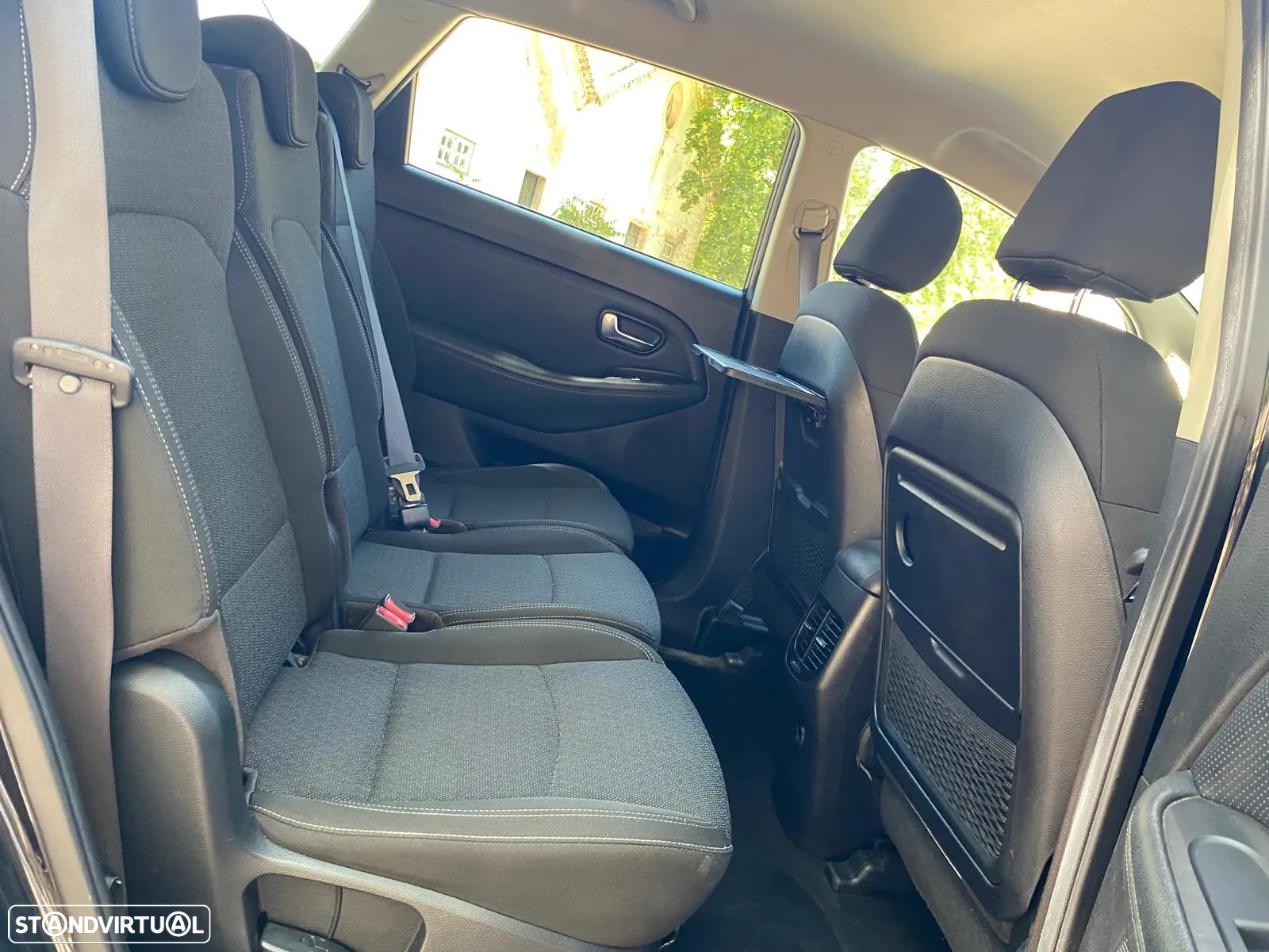 Kia Carens 1.7 CRDi ISG TX - 12