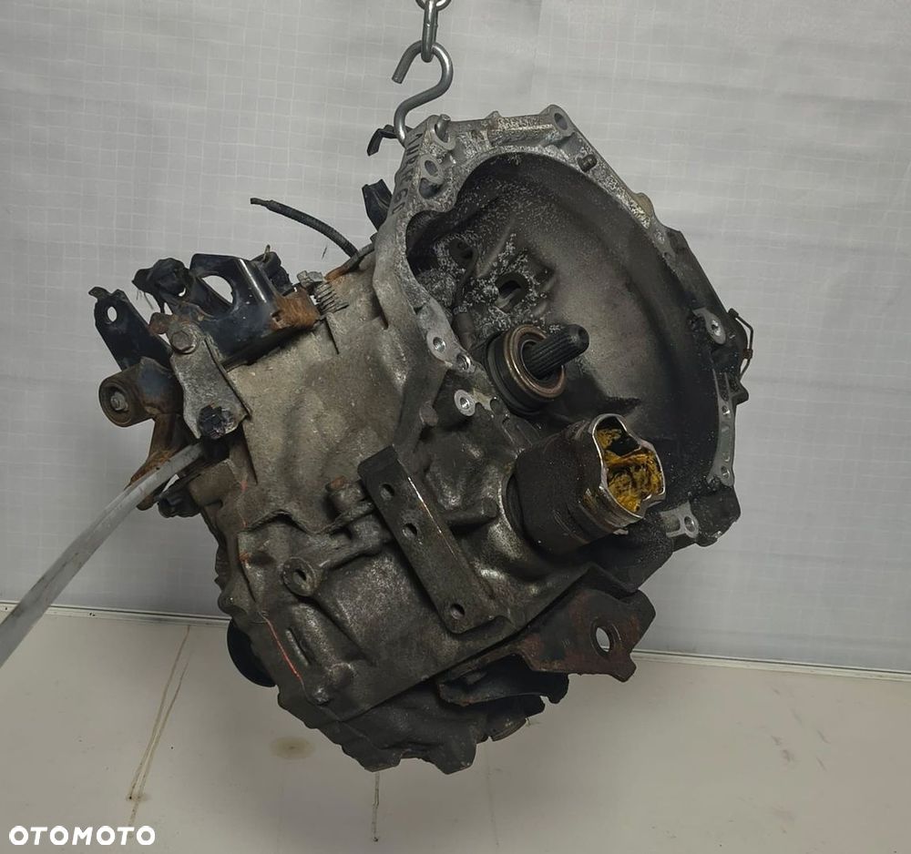 Skrzynia biegów manualna Toyota Yaris Auris 1.3 VVT-i 3030052420 - 2