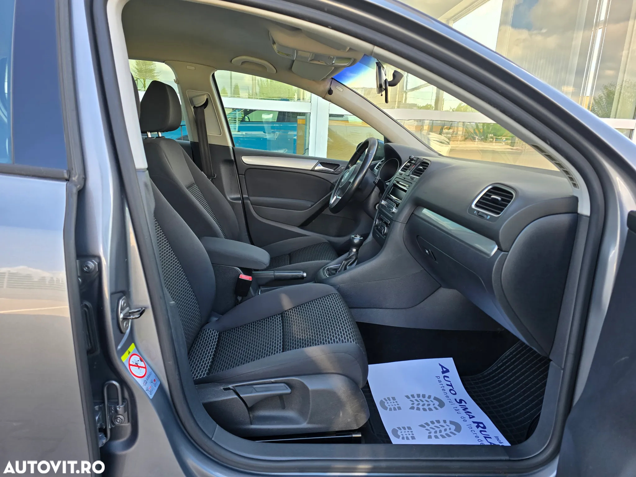 Volkswagen Golf - 10