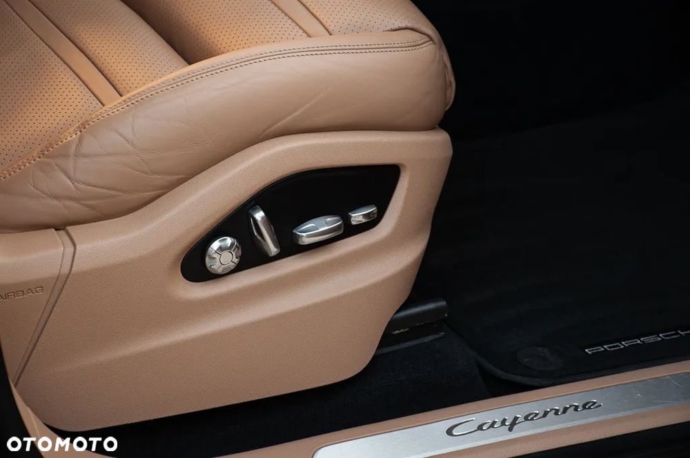 Porsche Cayenne - 17