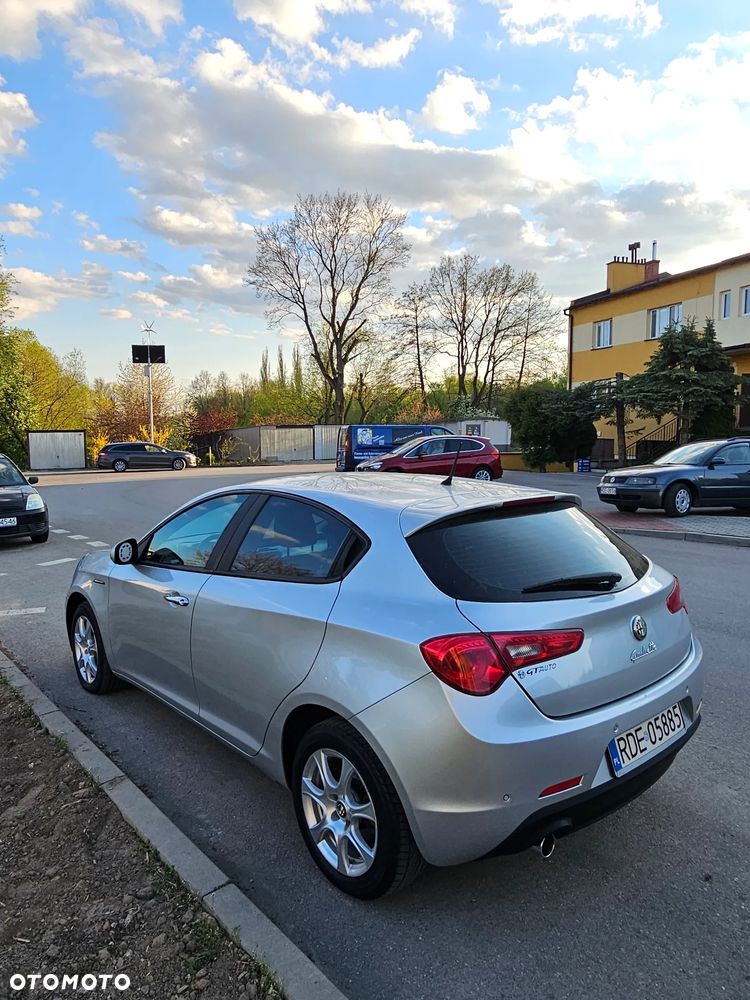 Alfa Romeo Giulietta 1.6 JTDM 16V - 6