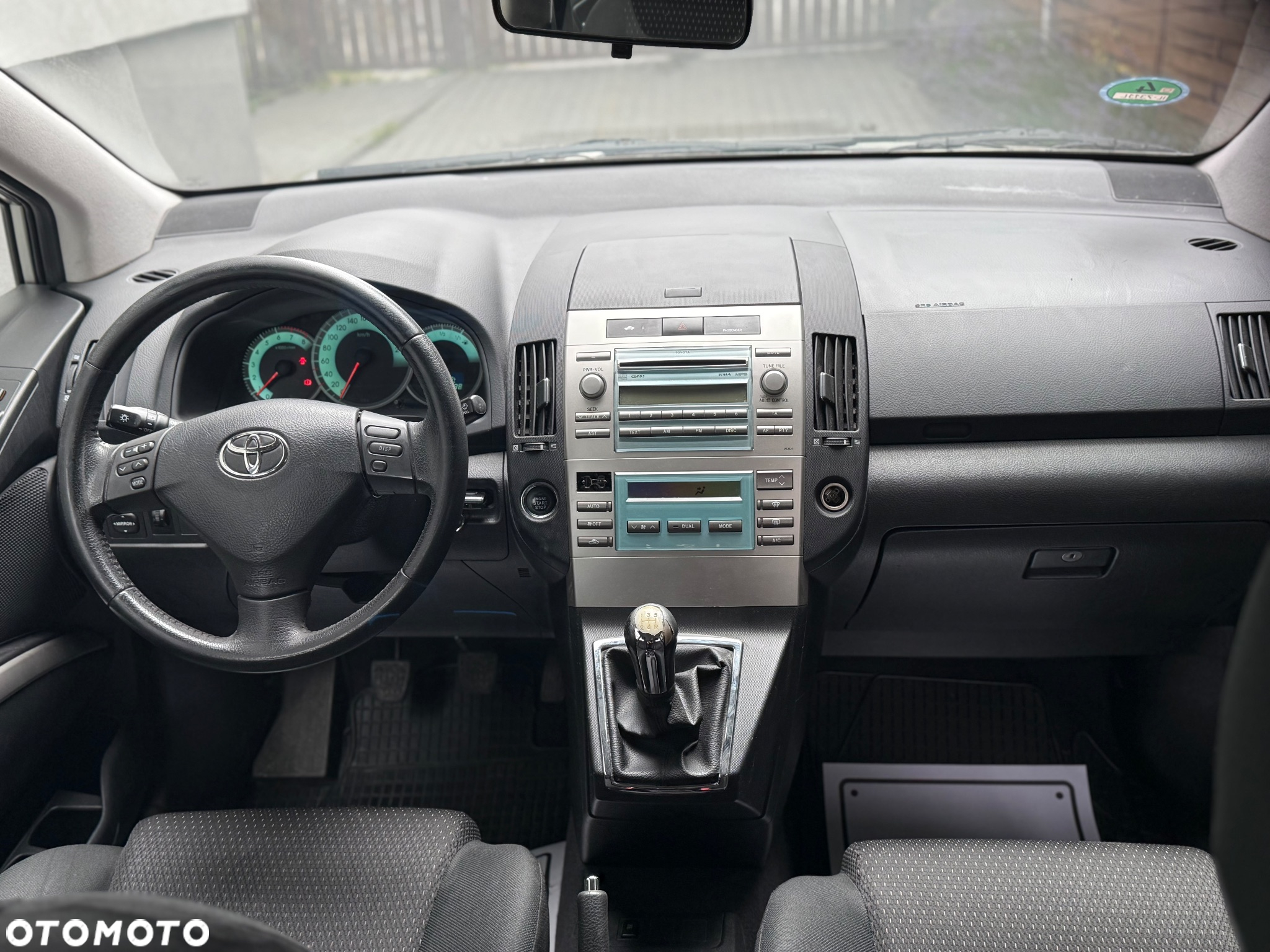 Toyota Corolla Verso 1.6 Premium + - 5