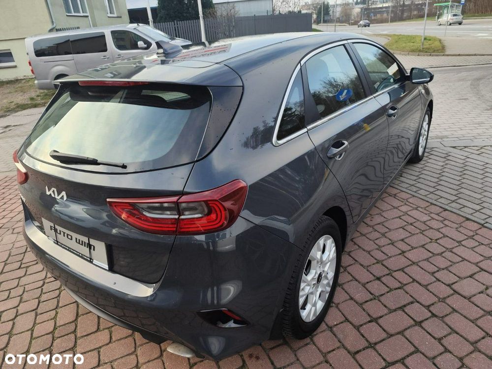Kia Ceed - 8