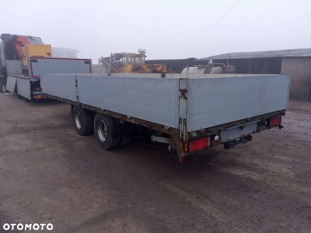 Müller-Mitteltal Tandem Niskopodwoziowa Najazdy 18000 kg Długi pokład 6,70 - 7