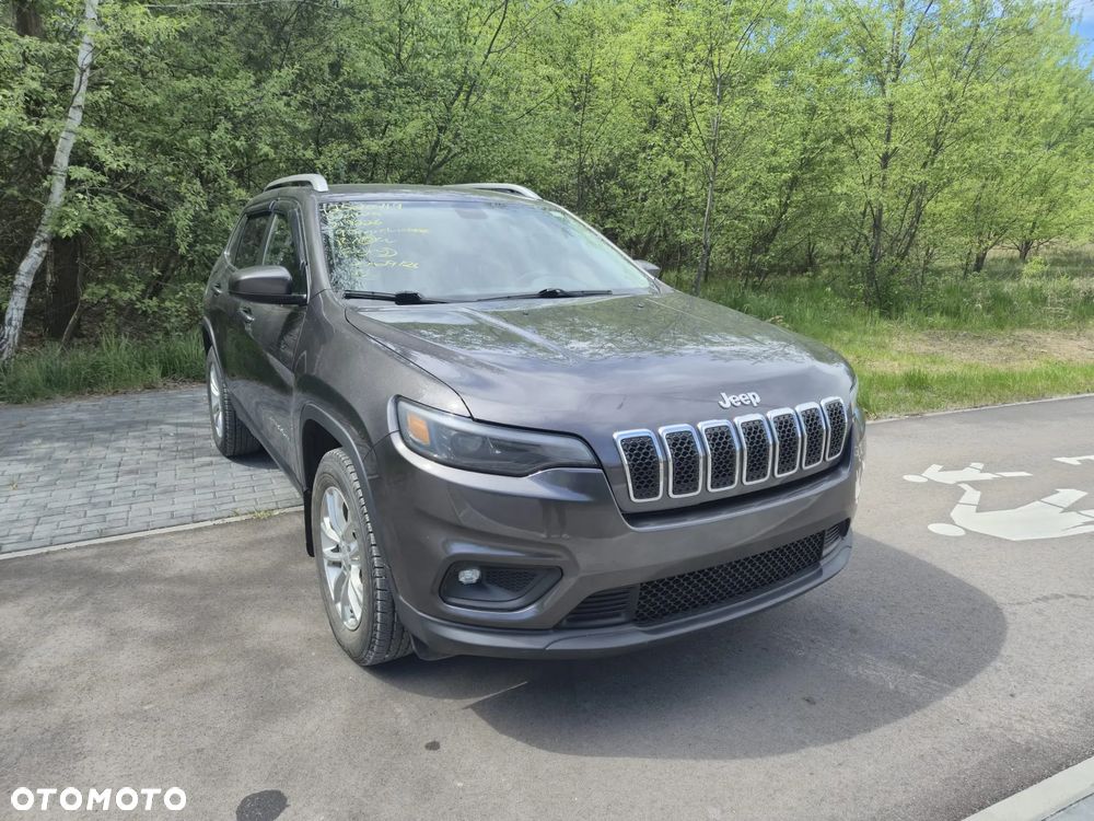 Jeep Cherokee - 1