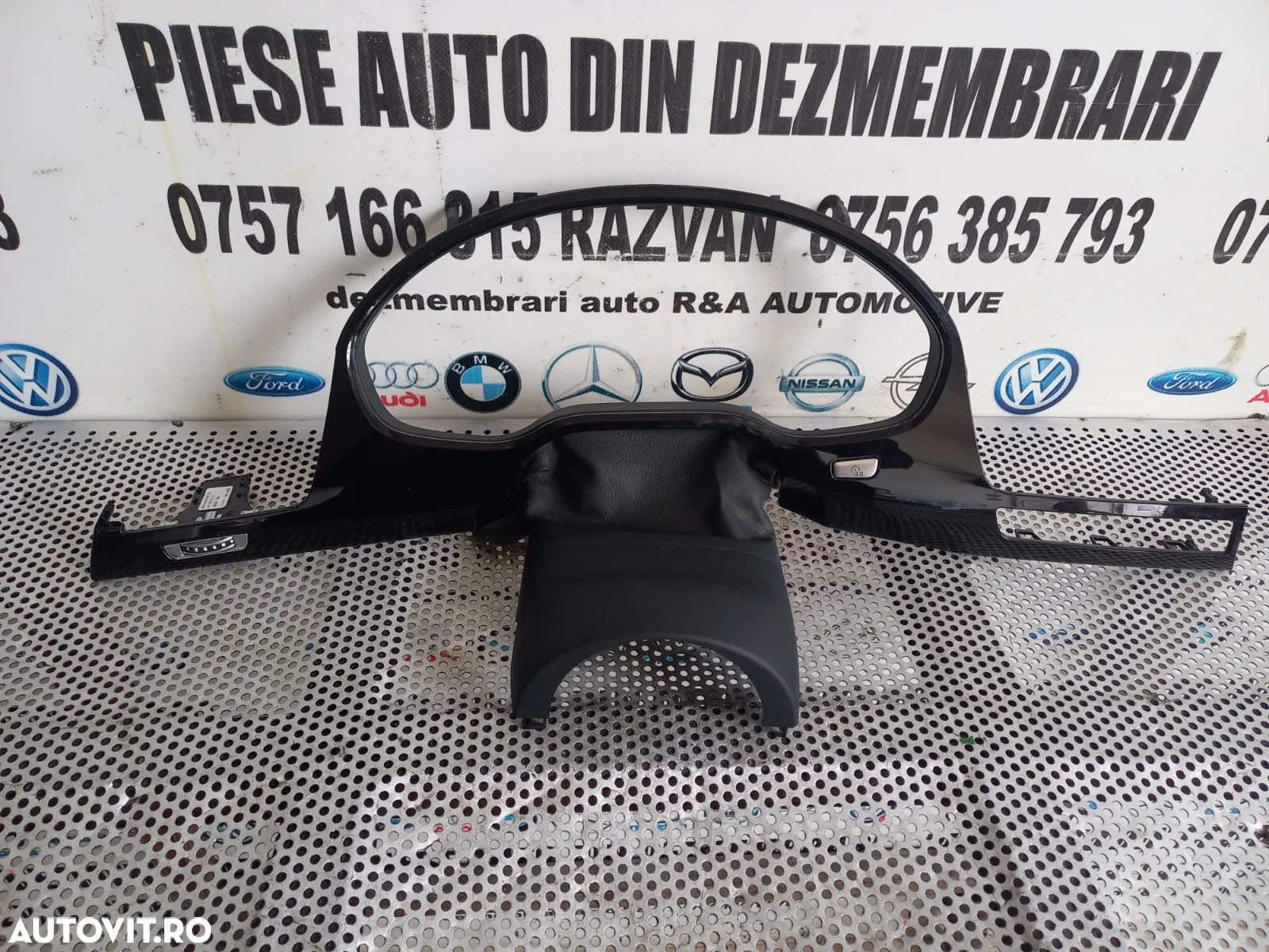 Ornament Rama Ceasuri Bord Negru Lucios Audi A8 4H D4 An 2010-2011-2012-2013-2014-2015-2016-2017 Vo - 5