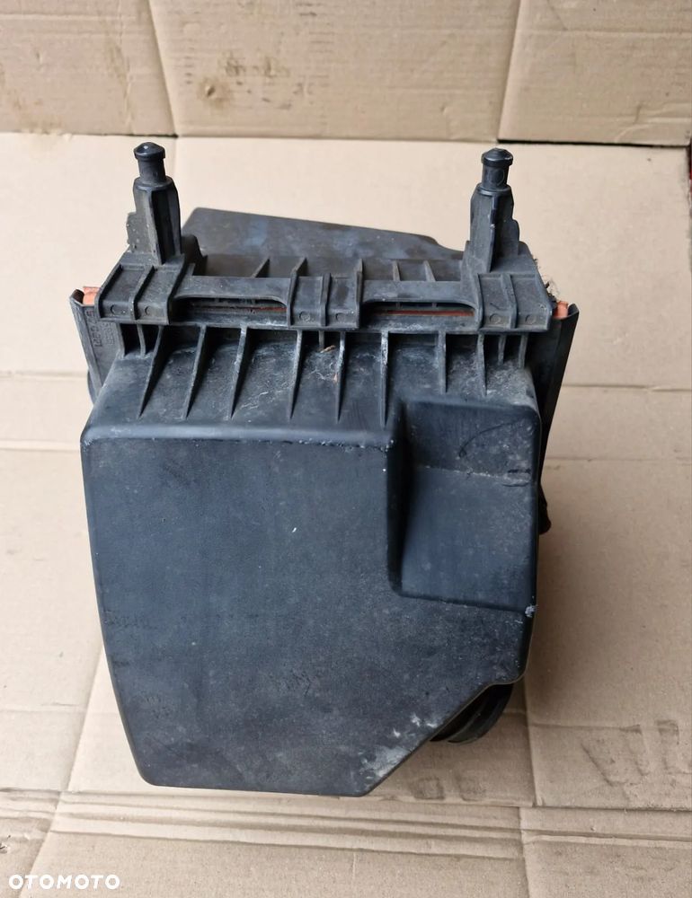 obudowa filtra powietrza Opel Corsa D LIFT 1.2 1.4 13248906 - 1
