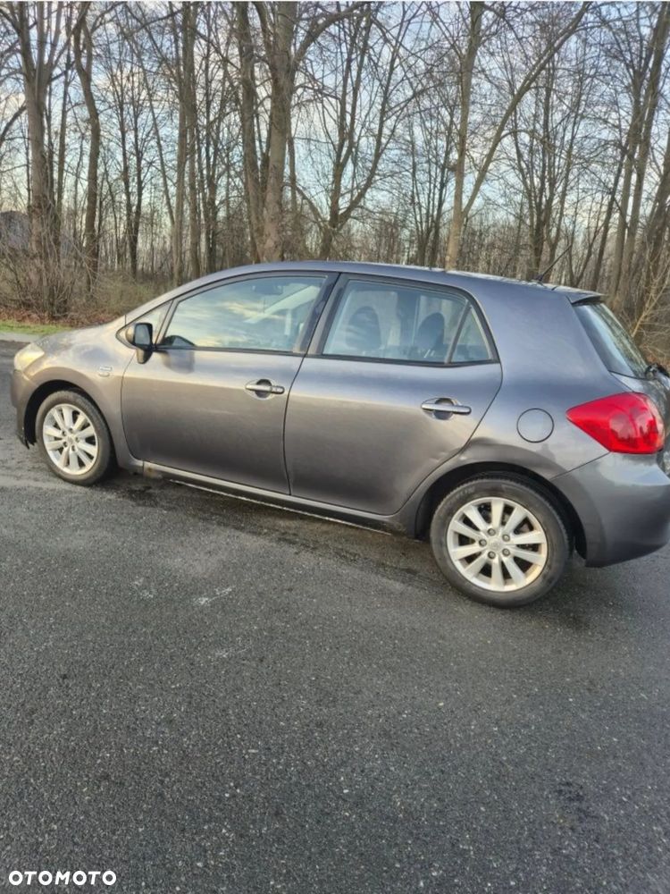 Toyota Auris 2.0 D-4D Luna - 2