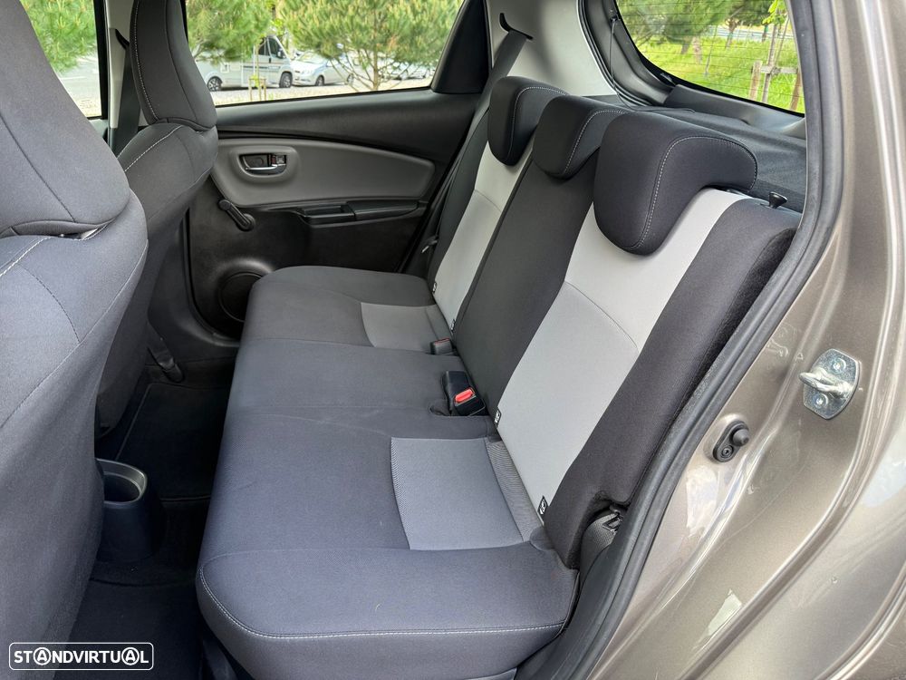 Toyota Yaris 1.5 HSD Comfort+P.Style - 37